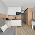 Jasny & Elegancki Typu Z Tarasem By Renters *