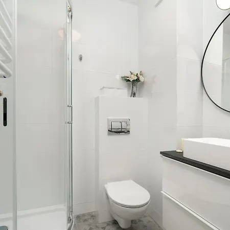 Apartment Jasny & Elegancki Typu Z Tarasem By Renters Poznan