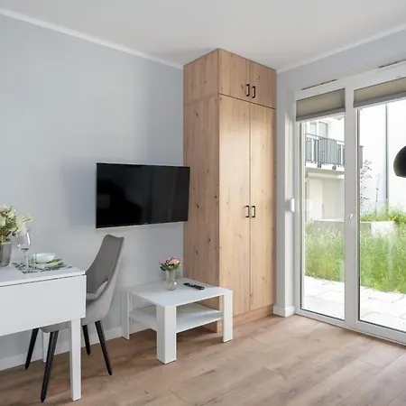 Jasny & Elegancki Typu Z Tarasem By Renters Poznan