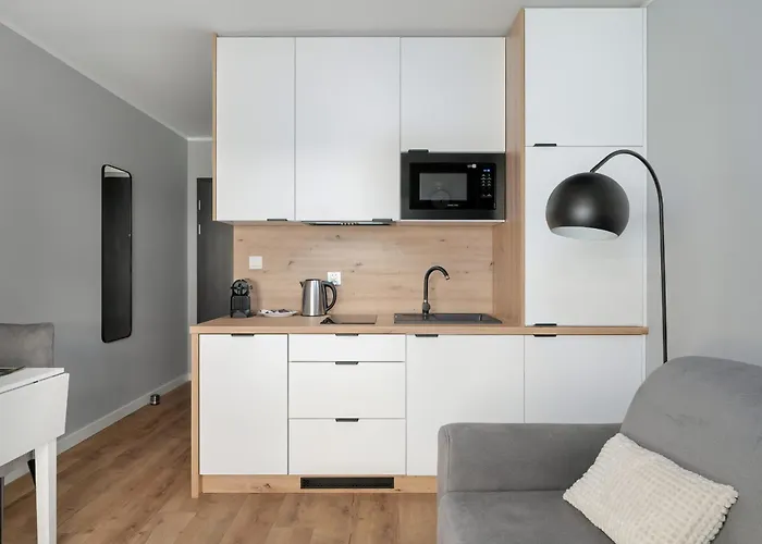 Jasny & Elegancki Typu Z Tarasem By Renters Апартаменти Познань